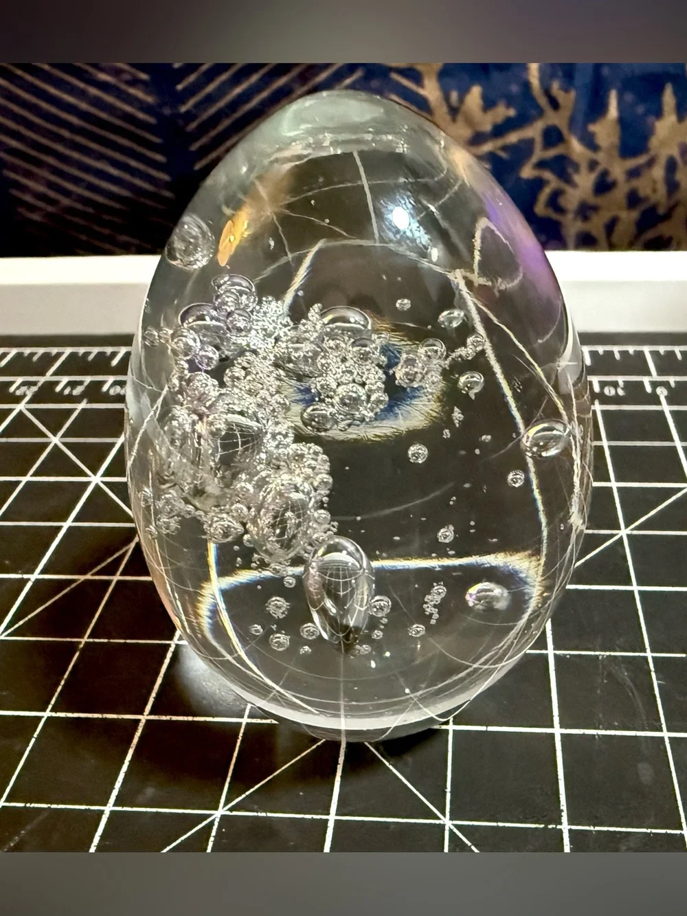 Vintage Hand Blown Art Glass Egg Paperweight Clear Bullicante Bubbles